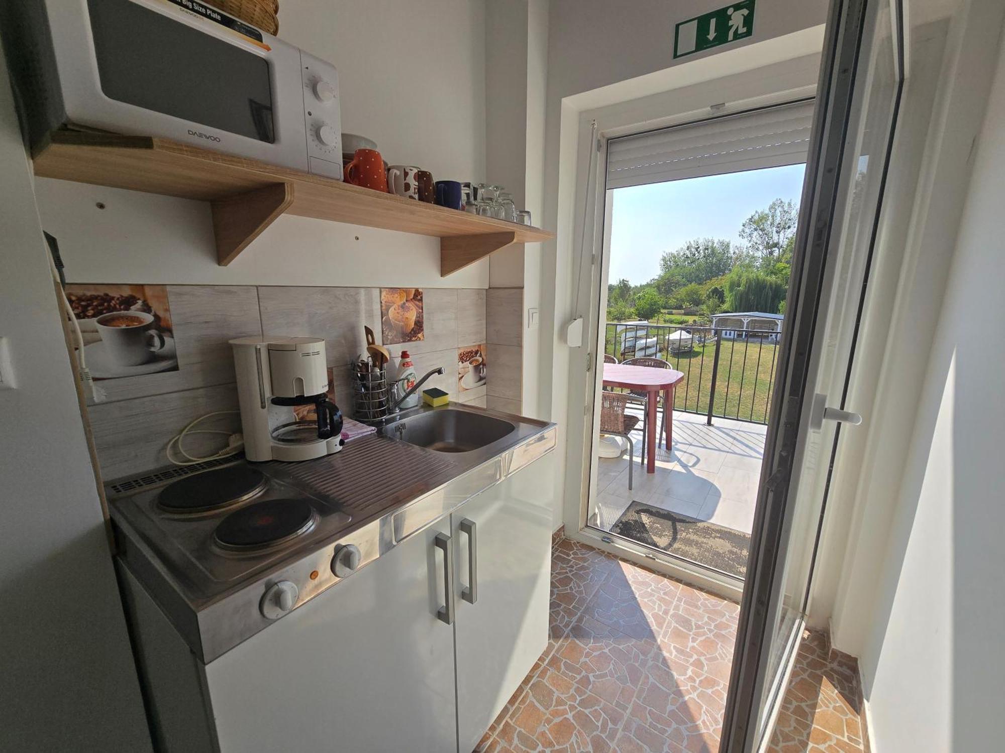 Duna-Beach Apartman Kimle Eksteriør billede